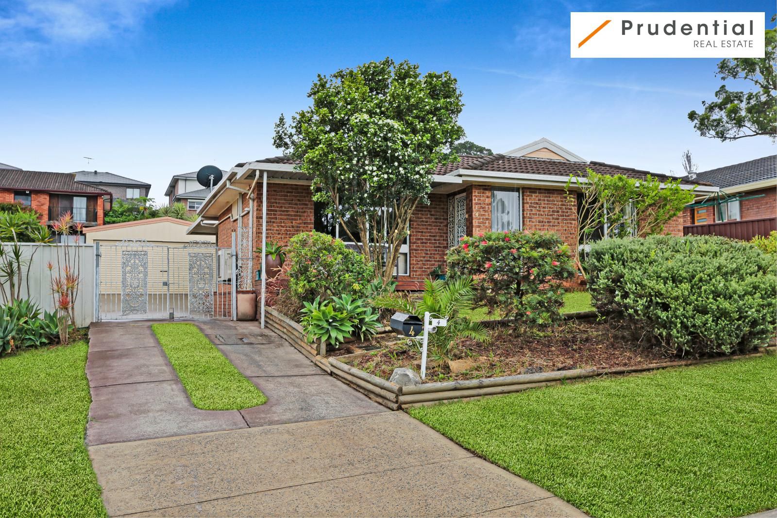 4 Jersey Parade, Minto NSW 2566