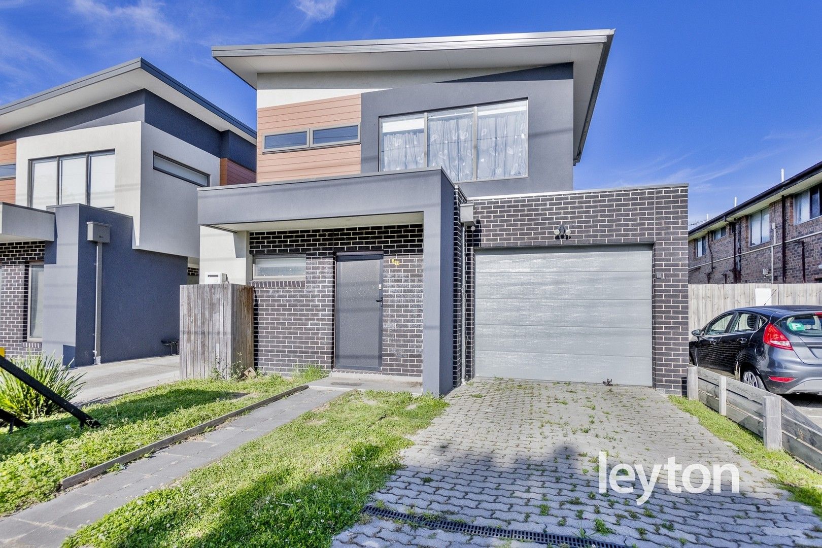 2 bedrooms Townhouse in 1/13 Leonard Avenue NOBLE PARK VIC, 3174