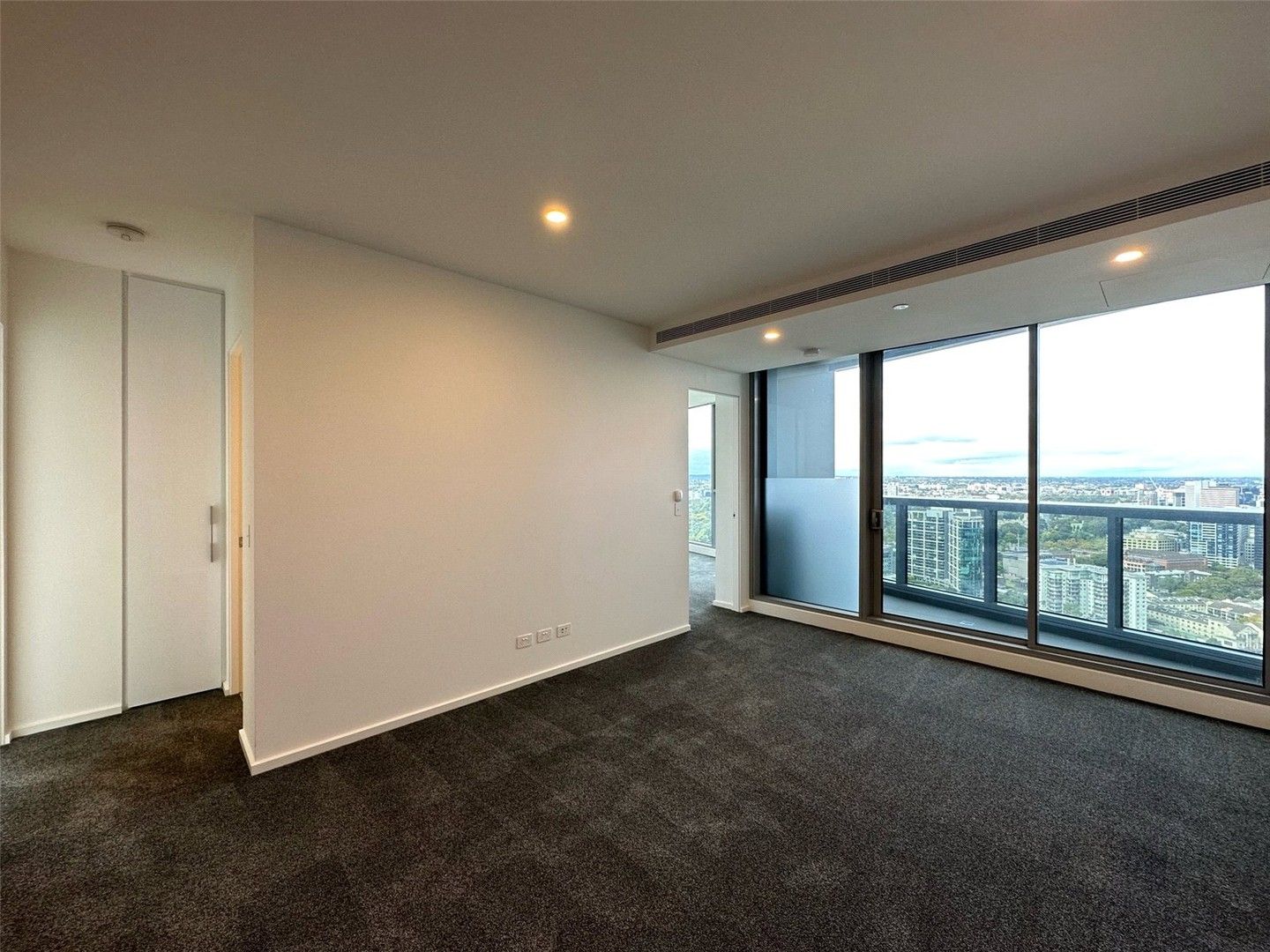 2 bedrooms Apartment / Unit / Flat in 3513/81 City Road SOUTHBANK VIC, 3006