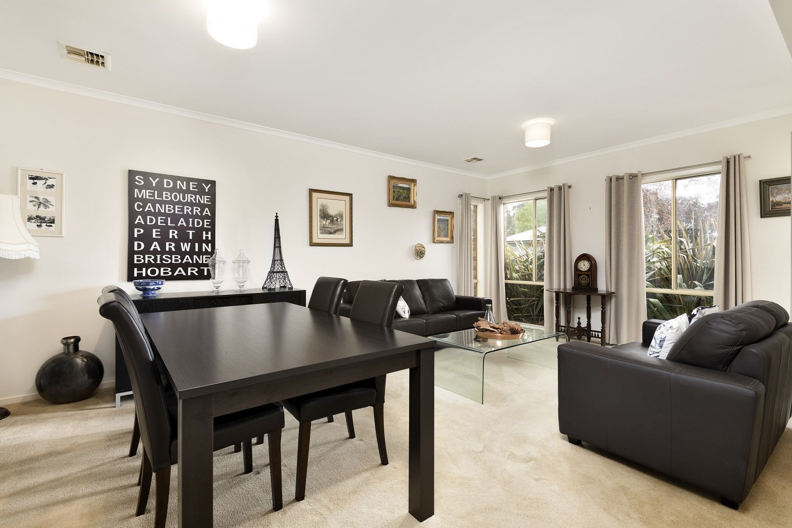3 Roxanne Court, Woodend VIC 3442, Image 1
