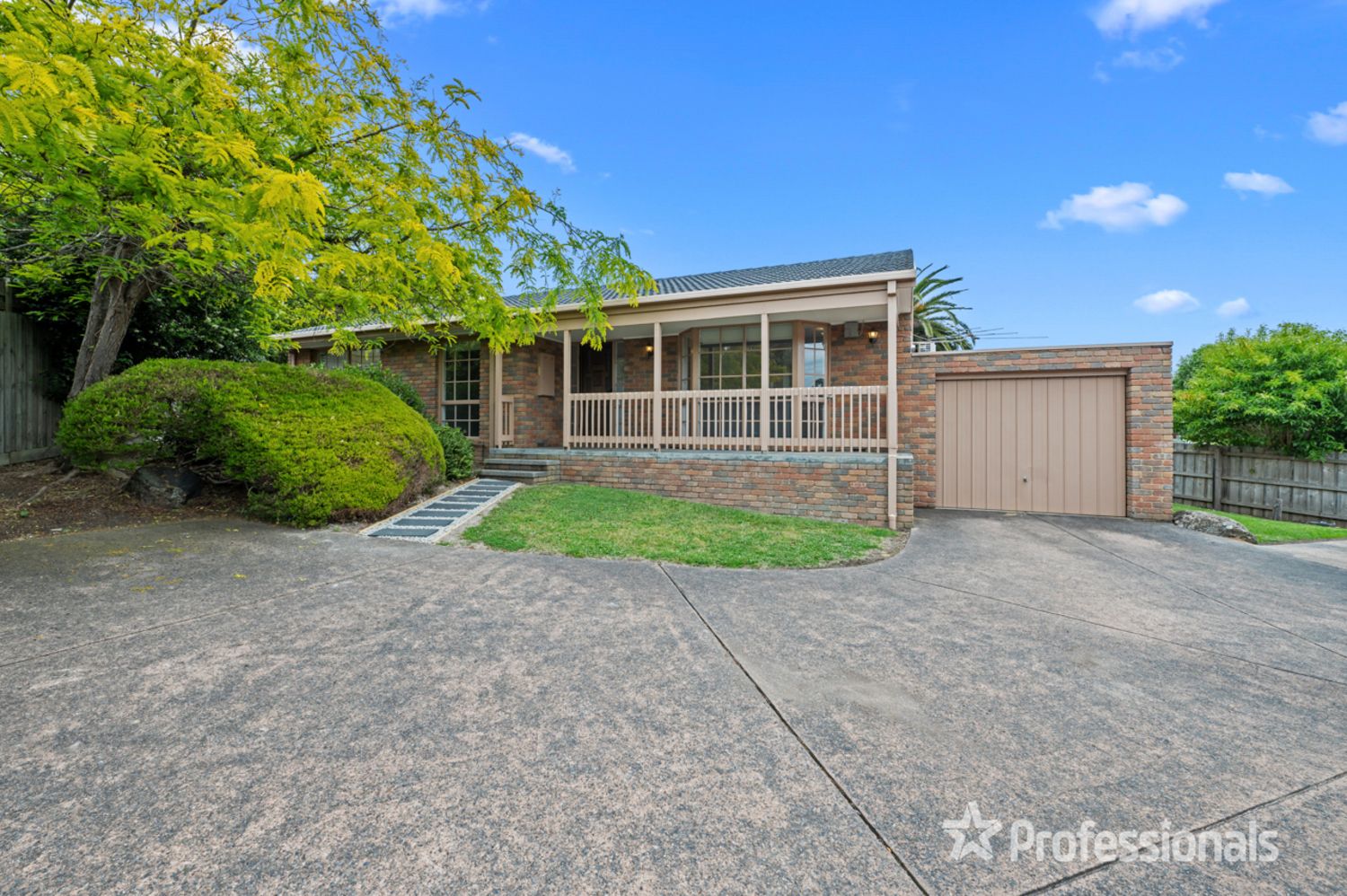 2 bedrooms House in 2/21 Beaufort Road CROYDON VIC, 3136