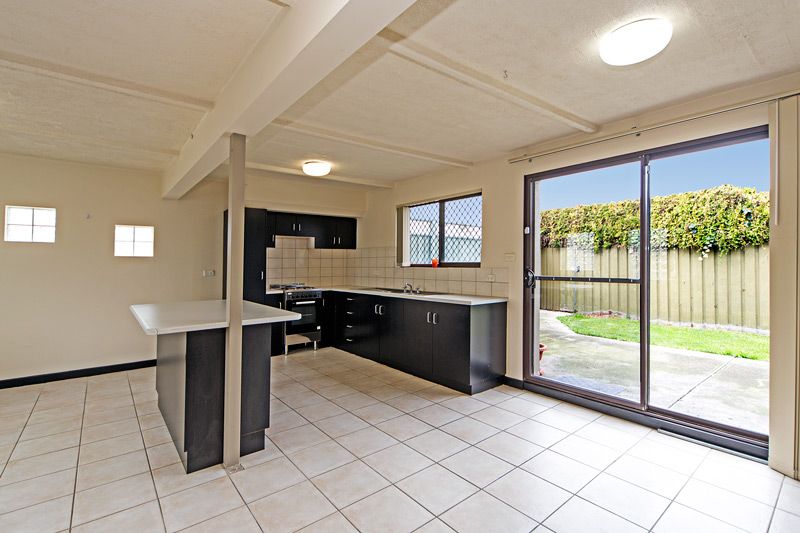 2/20 Murray Street, Rosewater SA 5013