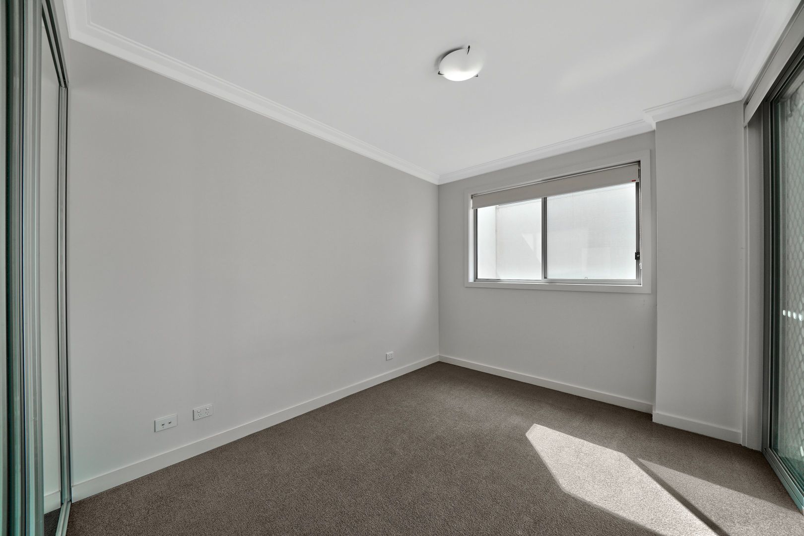 10/39 Chamberlain Street, Campbelltown NSW 2560, Image 2