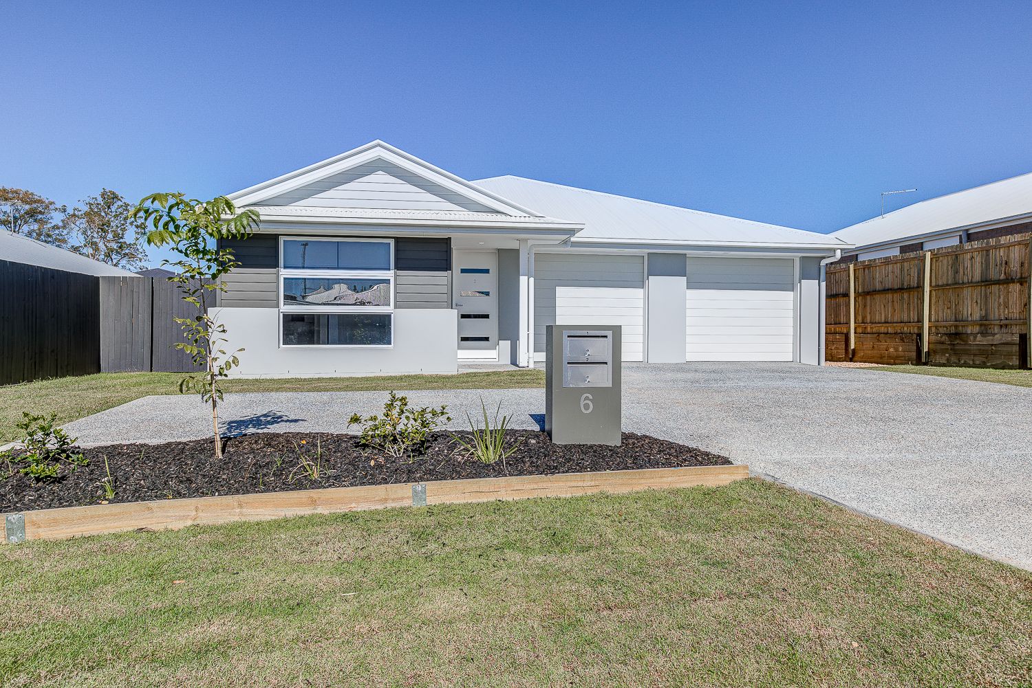 2 bedrooms House in 1/6 Juniper Street LOGAN RESERVE QLD, 4133