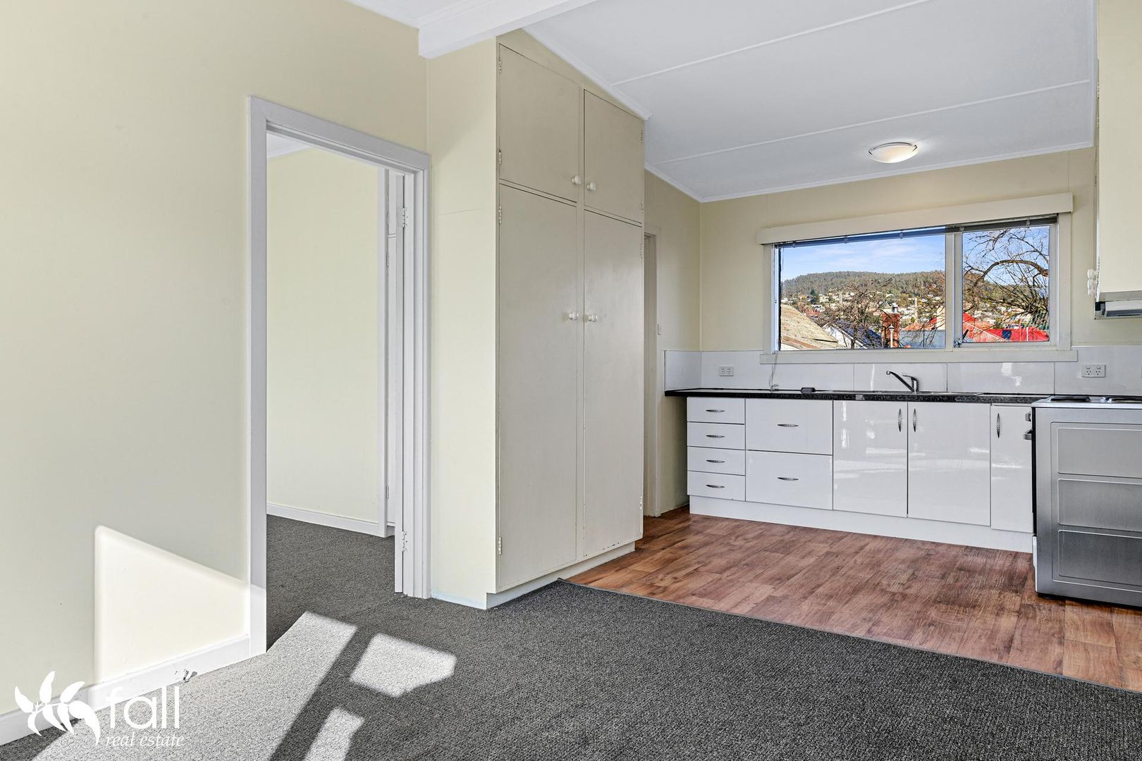 2/28A Roope Street, New Town TAS 7008, Image 2