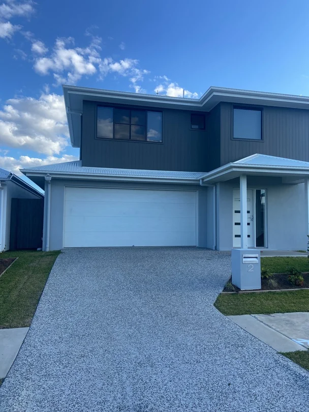 1/2 Kirsten Circuit, Nirimba QLD 4551