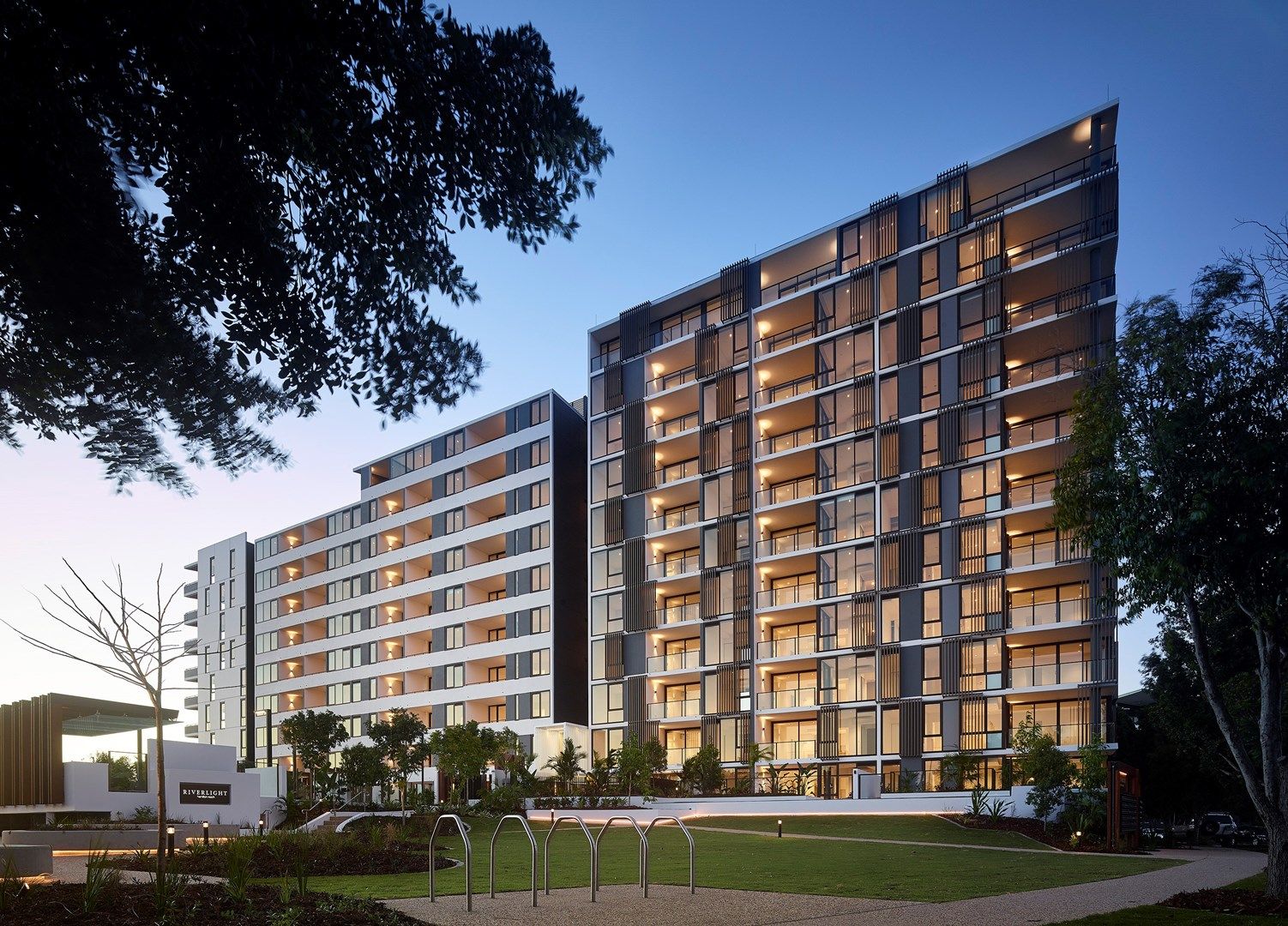 2 bedrooms Apartment / Unit / Flat in 10714/320 MacArthur Avenue HAMILTON QLD, 4007