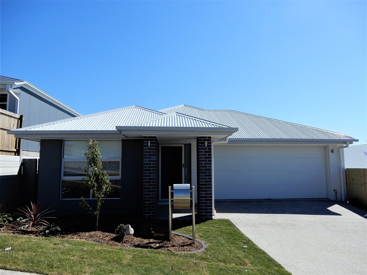4 bedrooms House in 21 Islay Street SPRING MOUNTAIN QLD, 4300