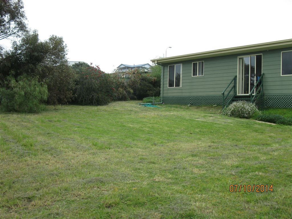 3 Blue Whale Court, Encounter Bay SA 5211, Image 2