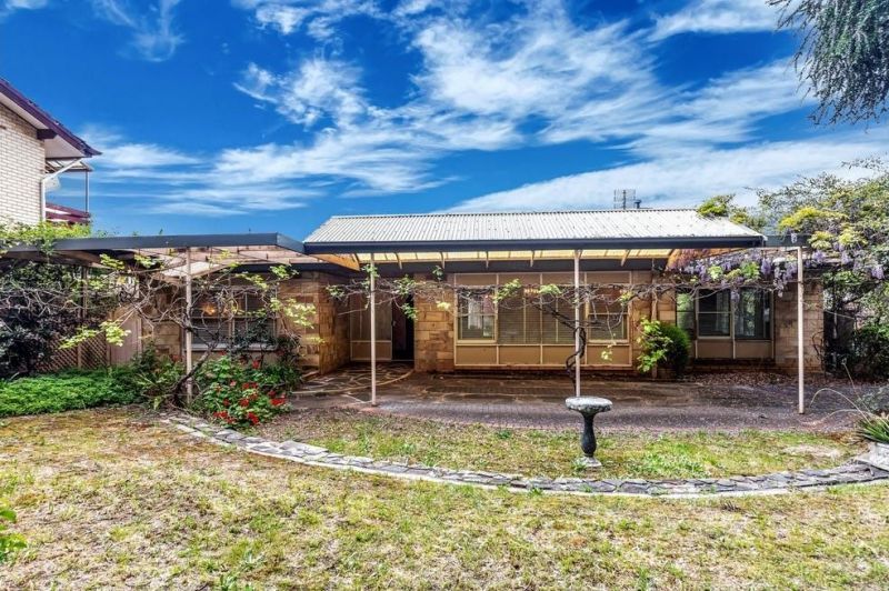 4 bedrooms House in 13 HALLETT ROAD ERINDALE SA, 5066