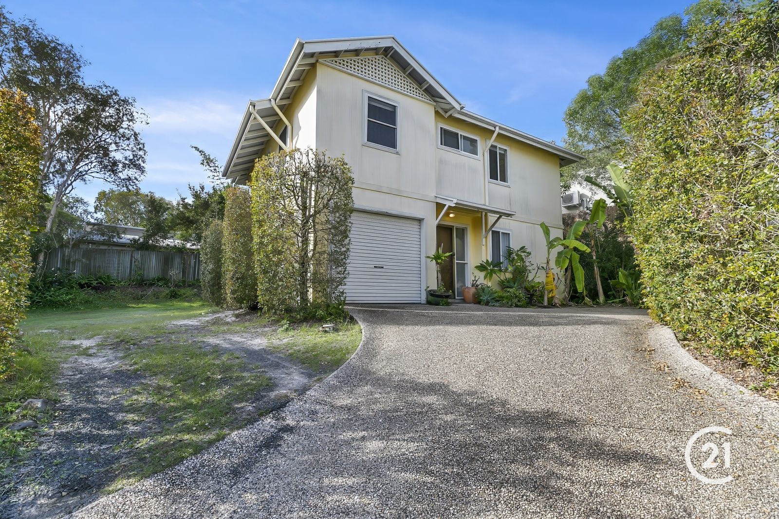 4/6 Lipton Street, Sunrise Beach QLD 4567 Townhouse For Rent 675 Domain