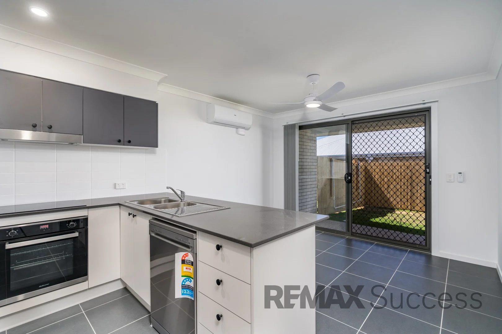 Primary image of 2/4 Bluebell Street, Glenvale QLD 4350