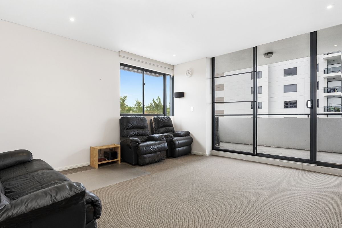 814/1C Burdett Street, Hornsby NSW 2077, Image 2