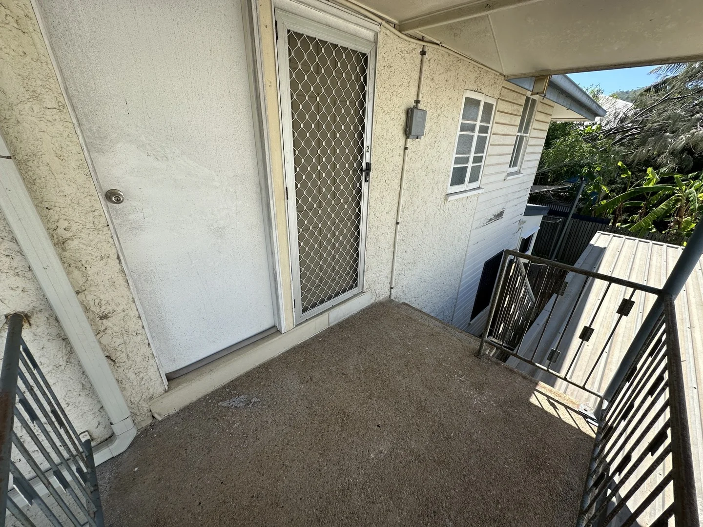 2/53 Tully Street, South Townsville QLD 4810