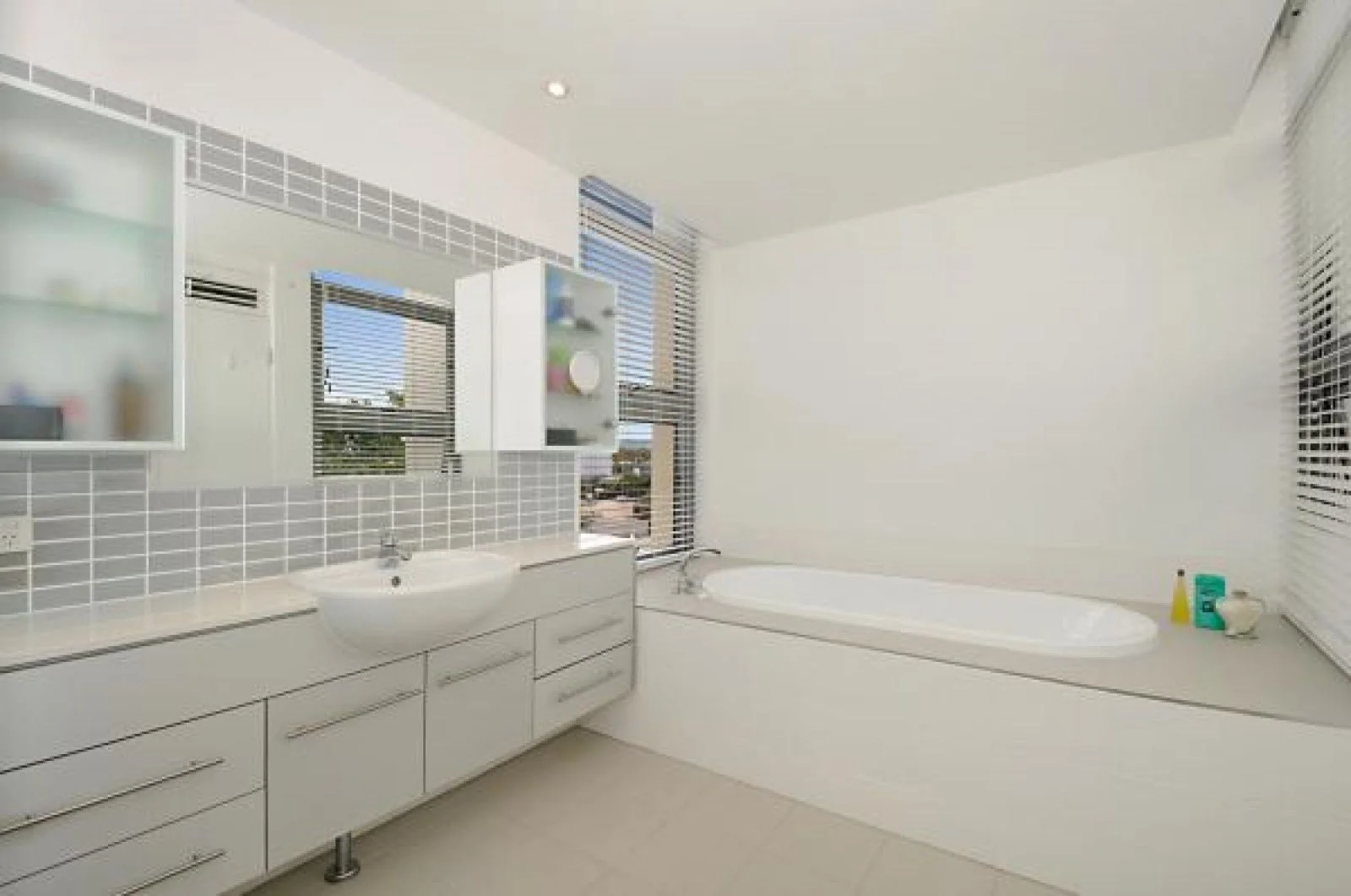 Additional image 5 of ID:21167748/105 Scarborough St, Southport QLD 4215