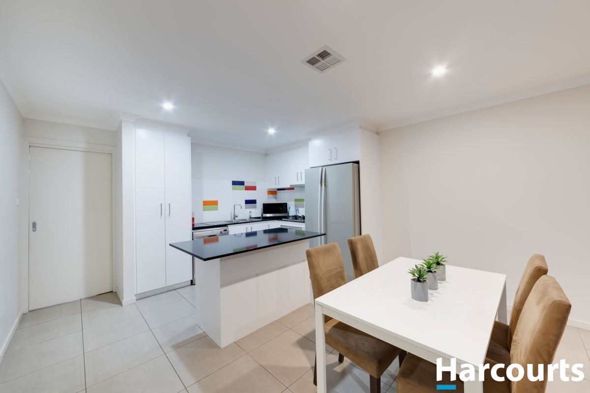 43 Neil Currie Street, Casey ACT 2913, Image 2