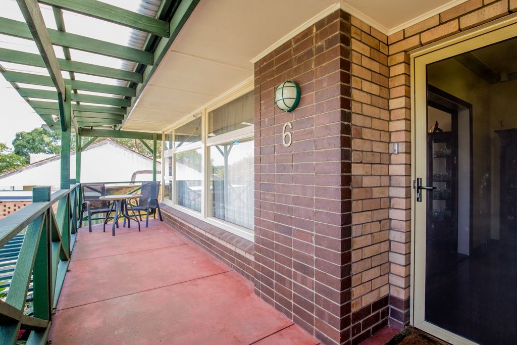 6 Shelshaw Street, Melville WA 6156, Image 1