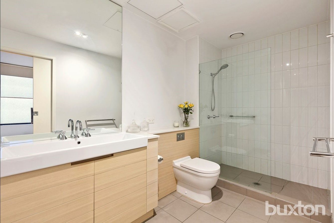 7/96 Bay Street, Port Melbourne VIC 3207, Image 2