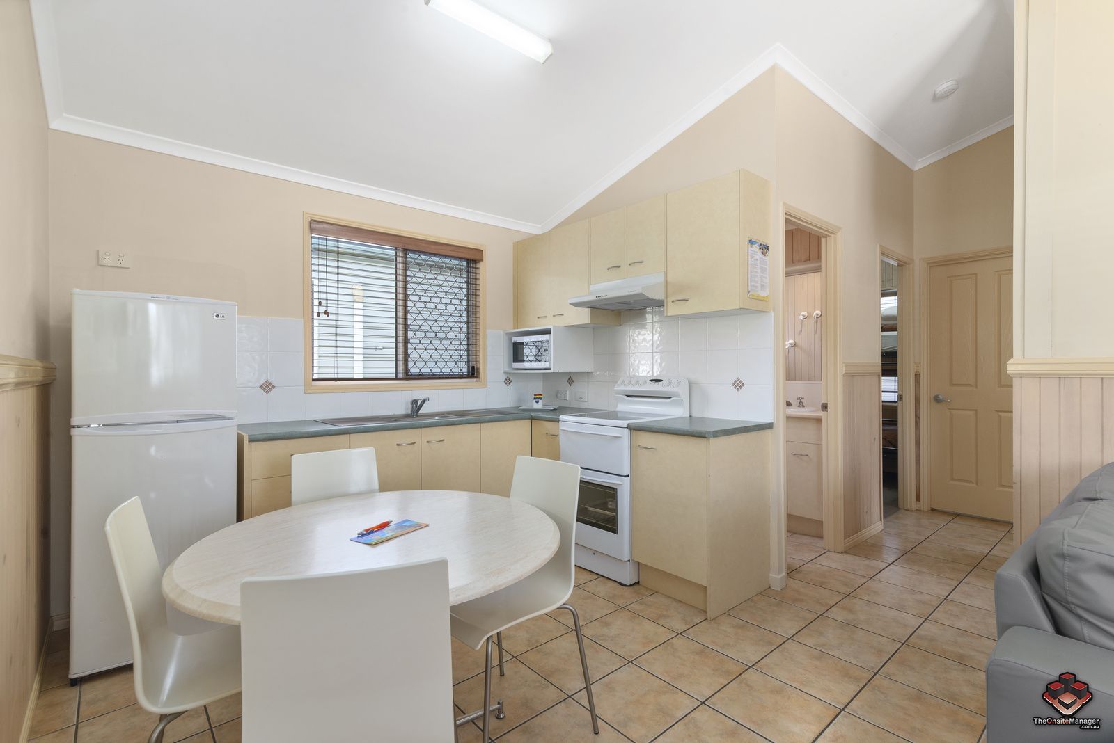 3 bedrooms Villa in ID:21068932/71 Hinde Street ASHMORE QLD, 4214