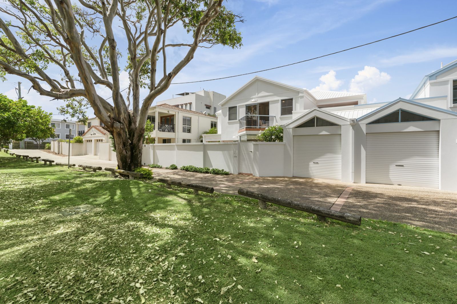 1/104 Hedges Avenue, Mermaid Beach QLD 4218, Image 1