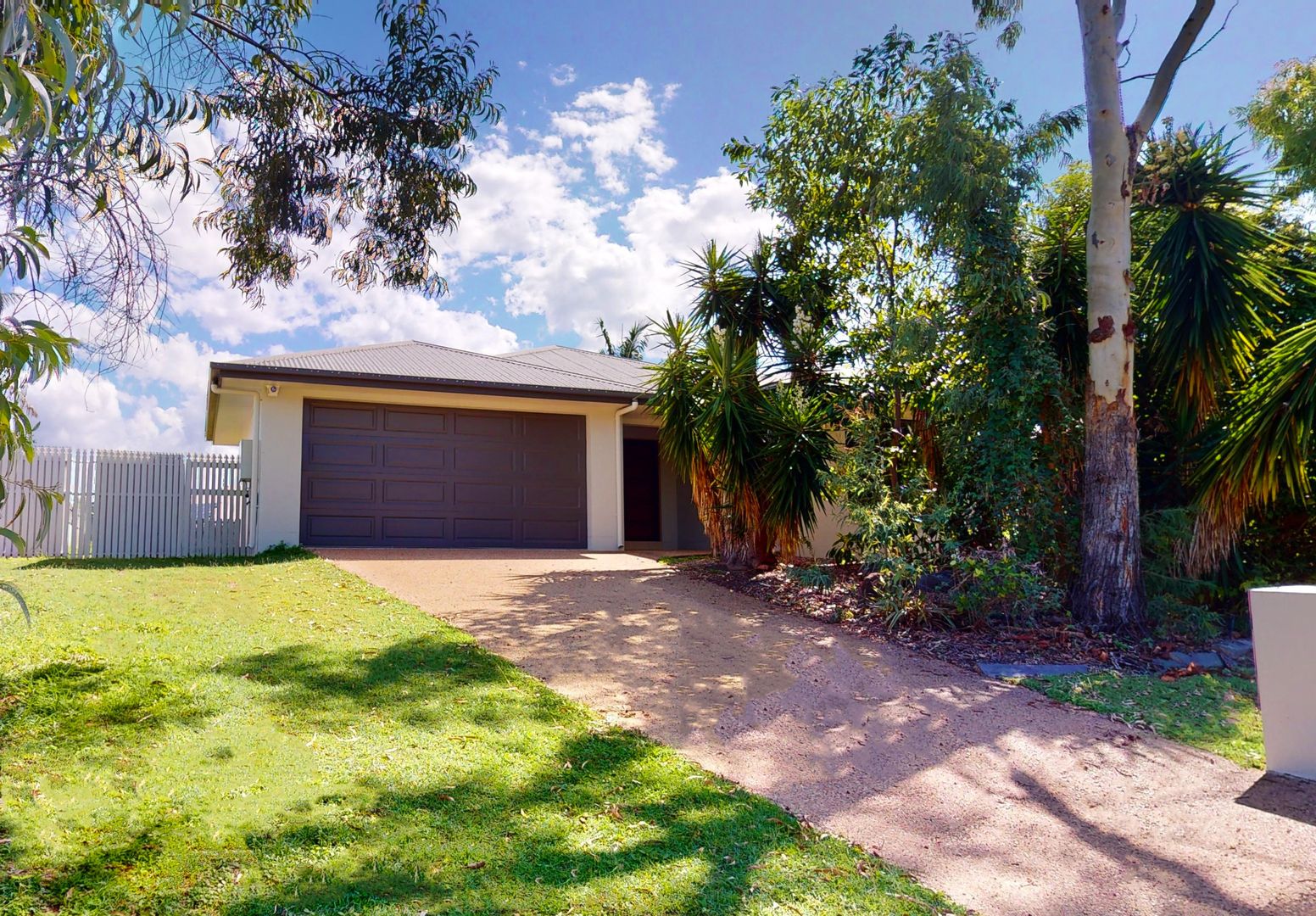 24 Greentree Circuit, Bushland Beach QLD 4818