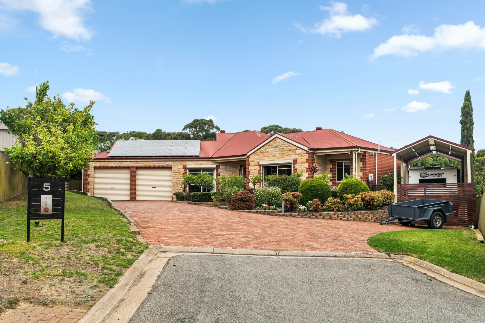 5 Saddler Court, Onkaparinga Hills SA 5163