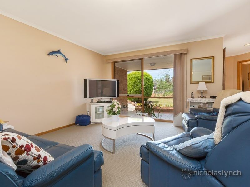 70 Woodside Avenue, Frankston South VIC 3199, Image 2