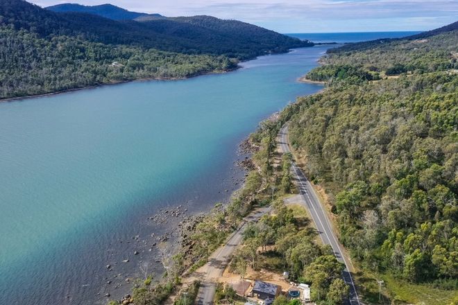 Picture of 7 Mason Point Road, EAGLEHAWK NECK TAS 7179