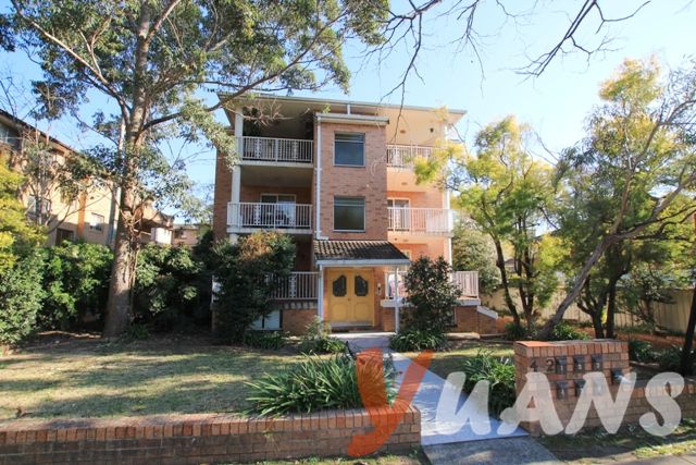 2 bedrooms Apartment / Unit / Flat in 4/2-4 Oxford St MORTDALE NSW, 2223