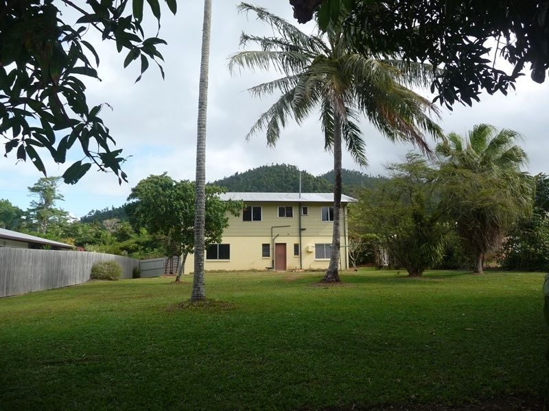 9 Butler Road, Bingil Bay QLD 4852, Image 1