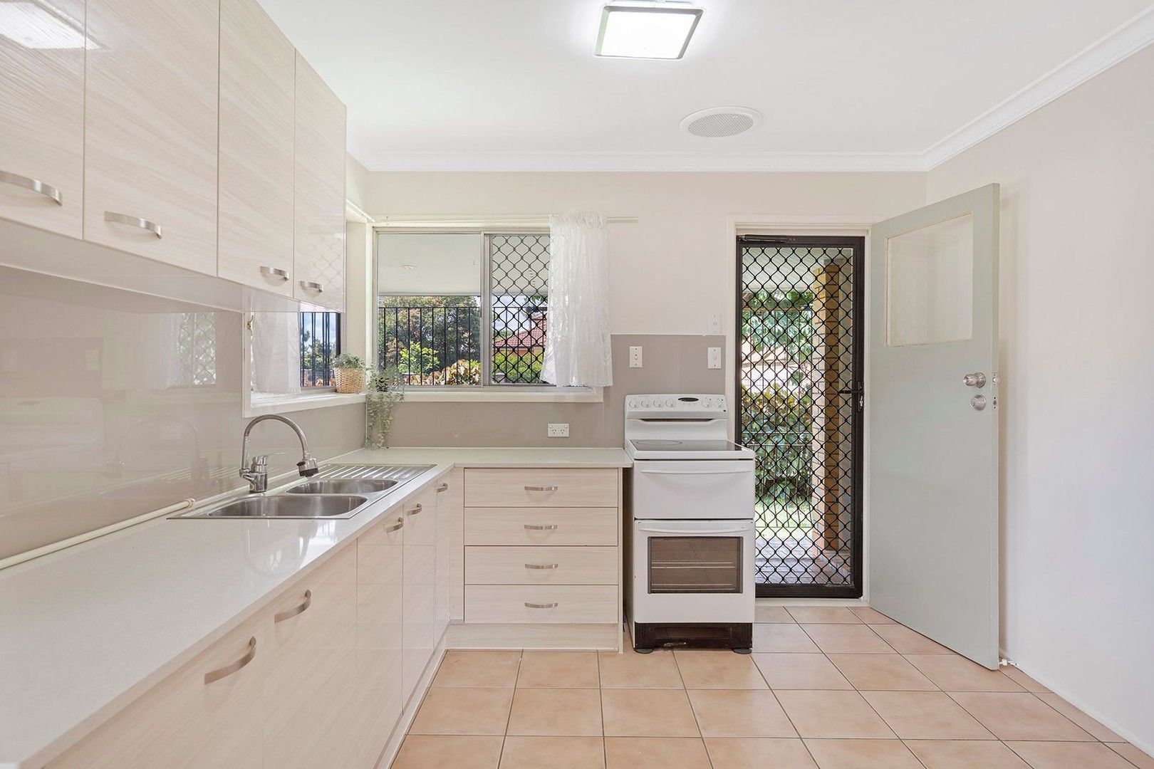 3 bedrooms House in  SUNNYBANK HILLS QLD, 4109
