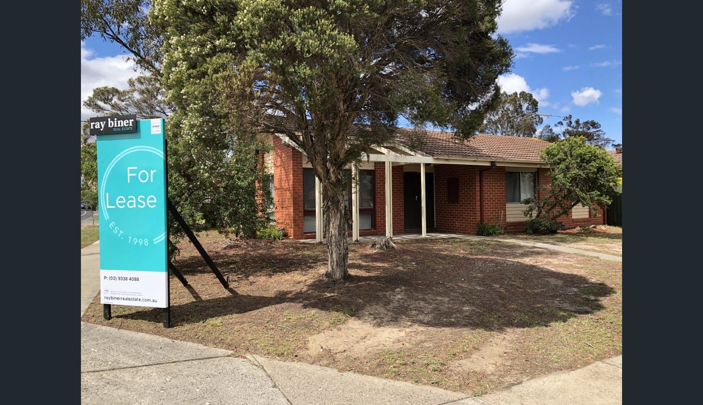 3 bedrooms House in 1 Rhyll Court WESTMEADOWS VIC, 3049