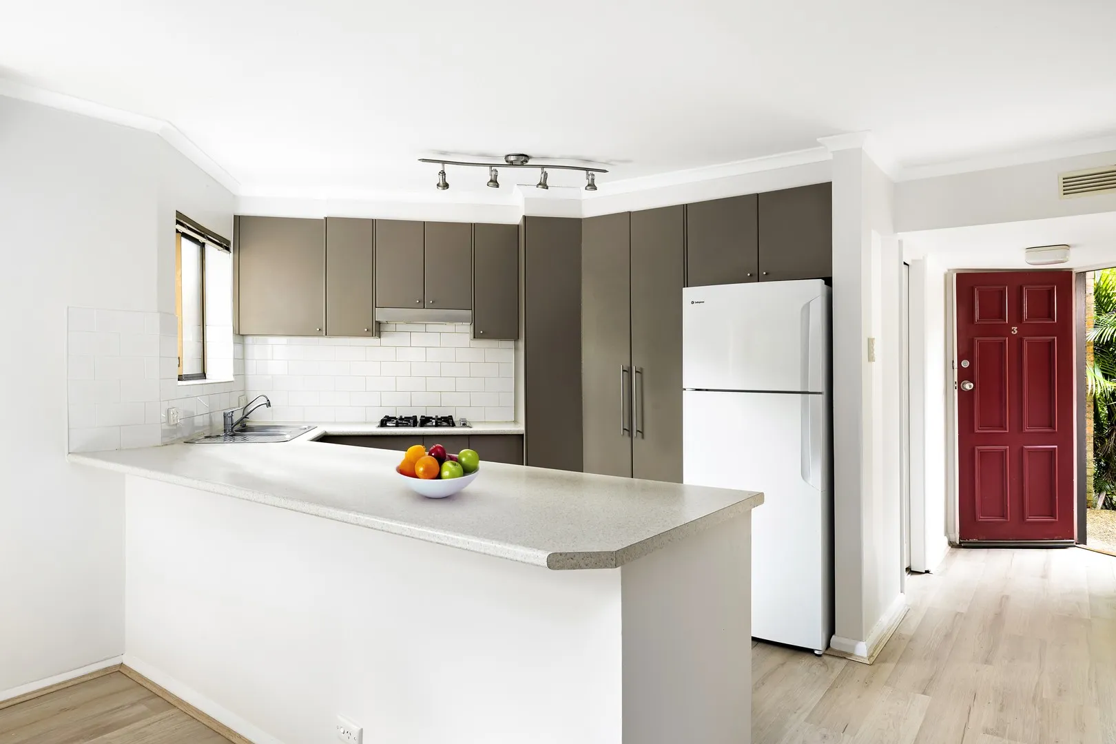 Contemporary townhouse in popular estate, Marsfield