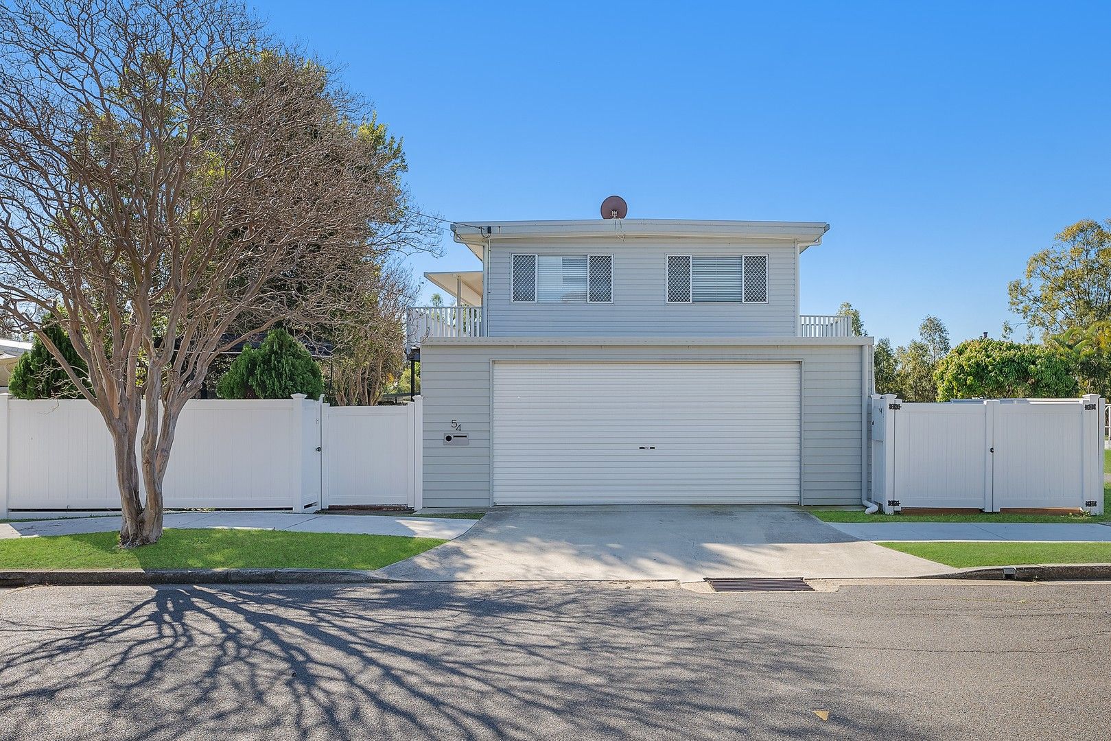 4 bedrooms House in 54 Kippa Street KIPPA-RING QLD, 4021