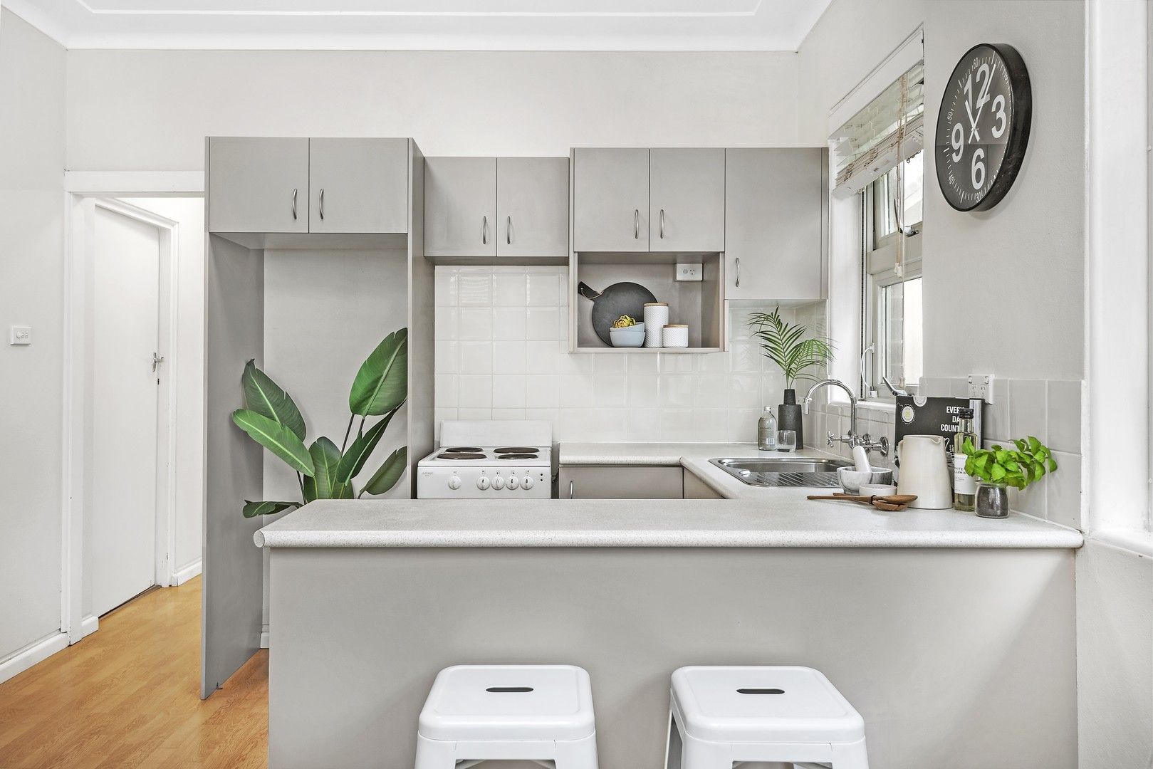 1 bedrooms Apartment / Unit / Flat in 4/13 Lodge Lane FRESHWATER NSW, 2096