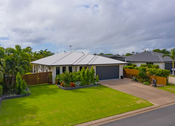 19 Reef Drive, Sarina QLD 4737