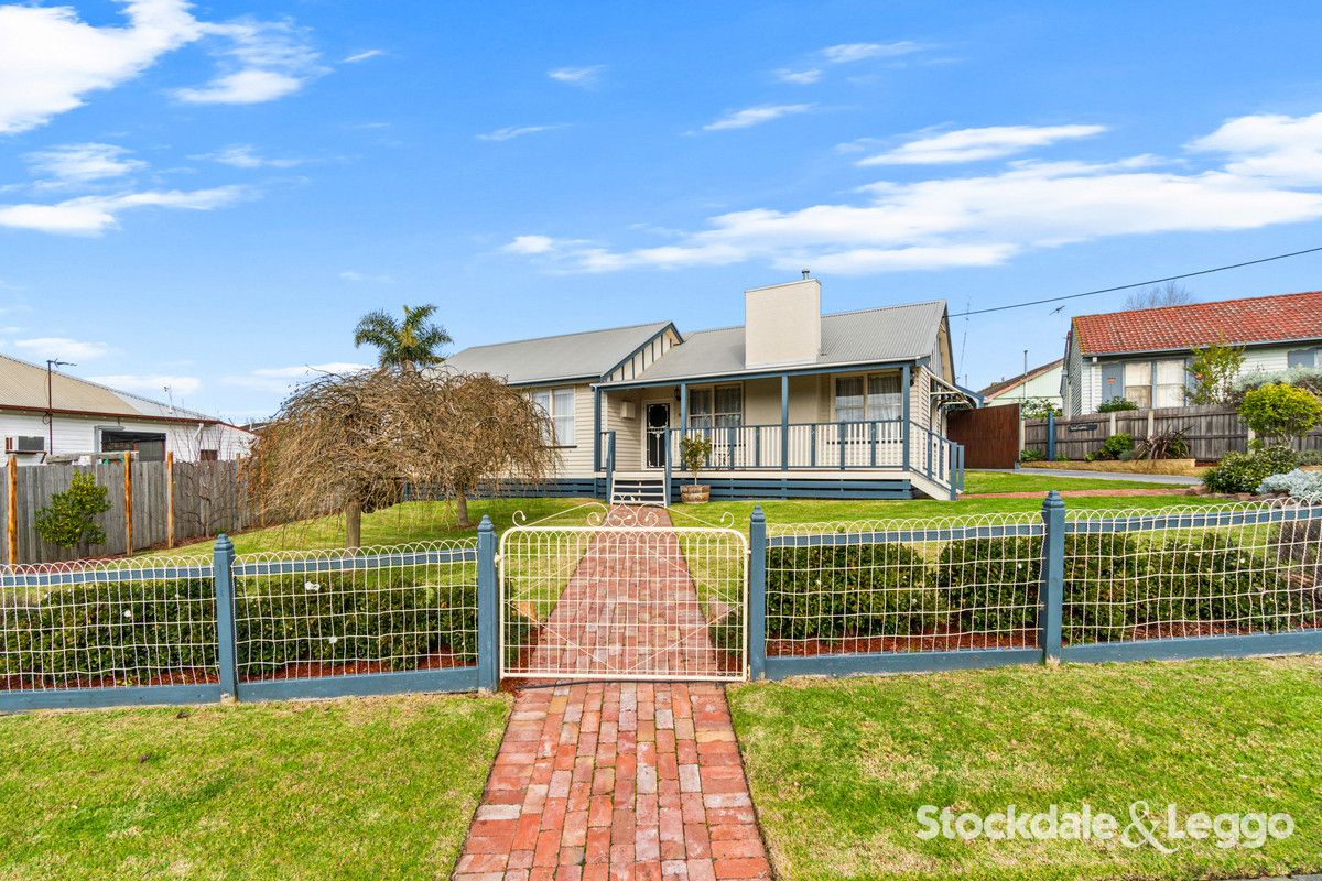 3 bedrooms House in 11 Roseneath Street TRARALGON VIC, 3844