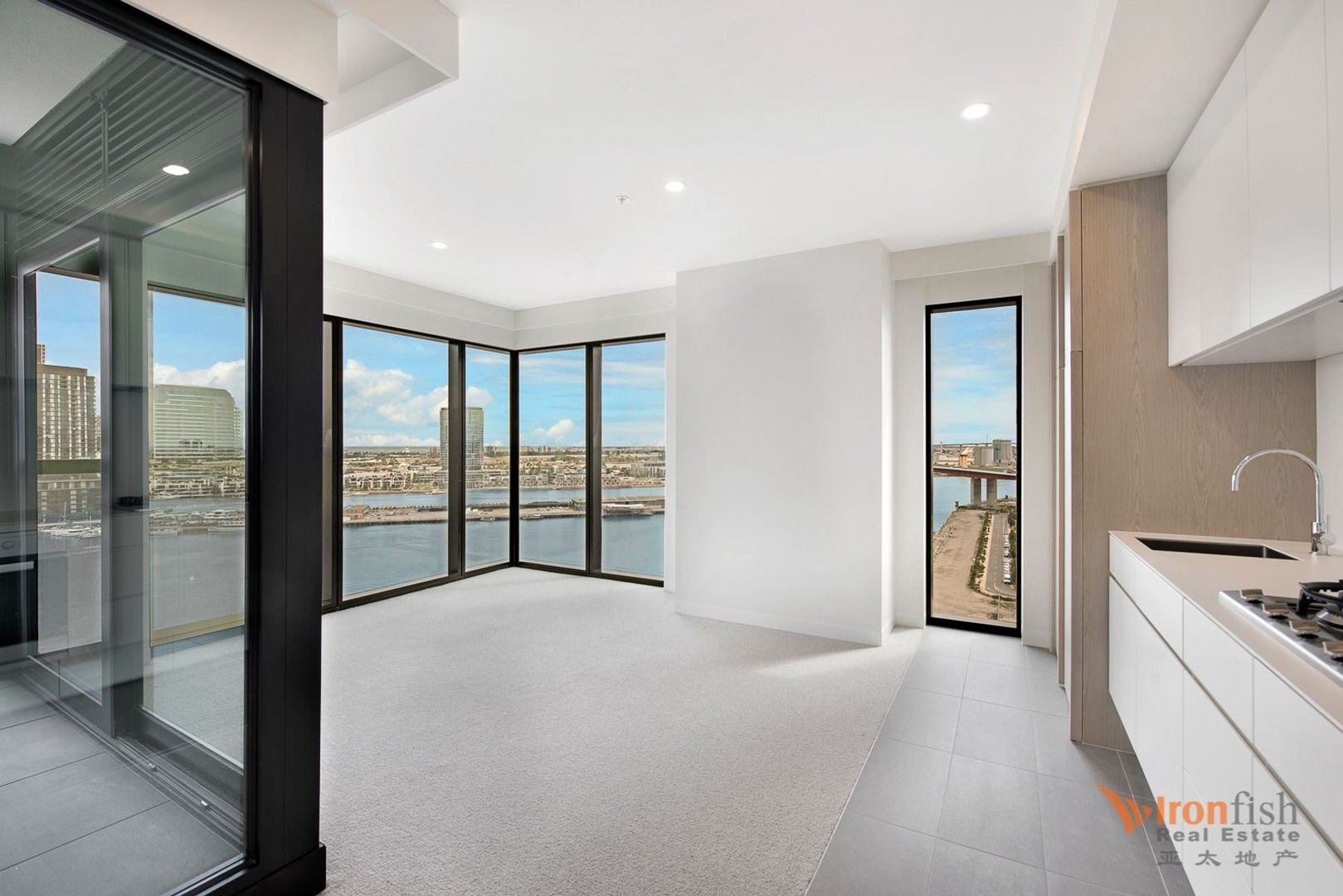 2 bedrooms Apartment / Unit / Flat in 1603/8 Pearl River Road DOCKLANDS VIC, 3008