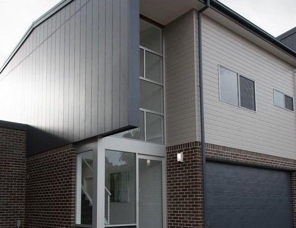 3 bedrooms Townhouse in 2/34 Karoola Road LAMBTON NSW, 2299