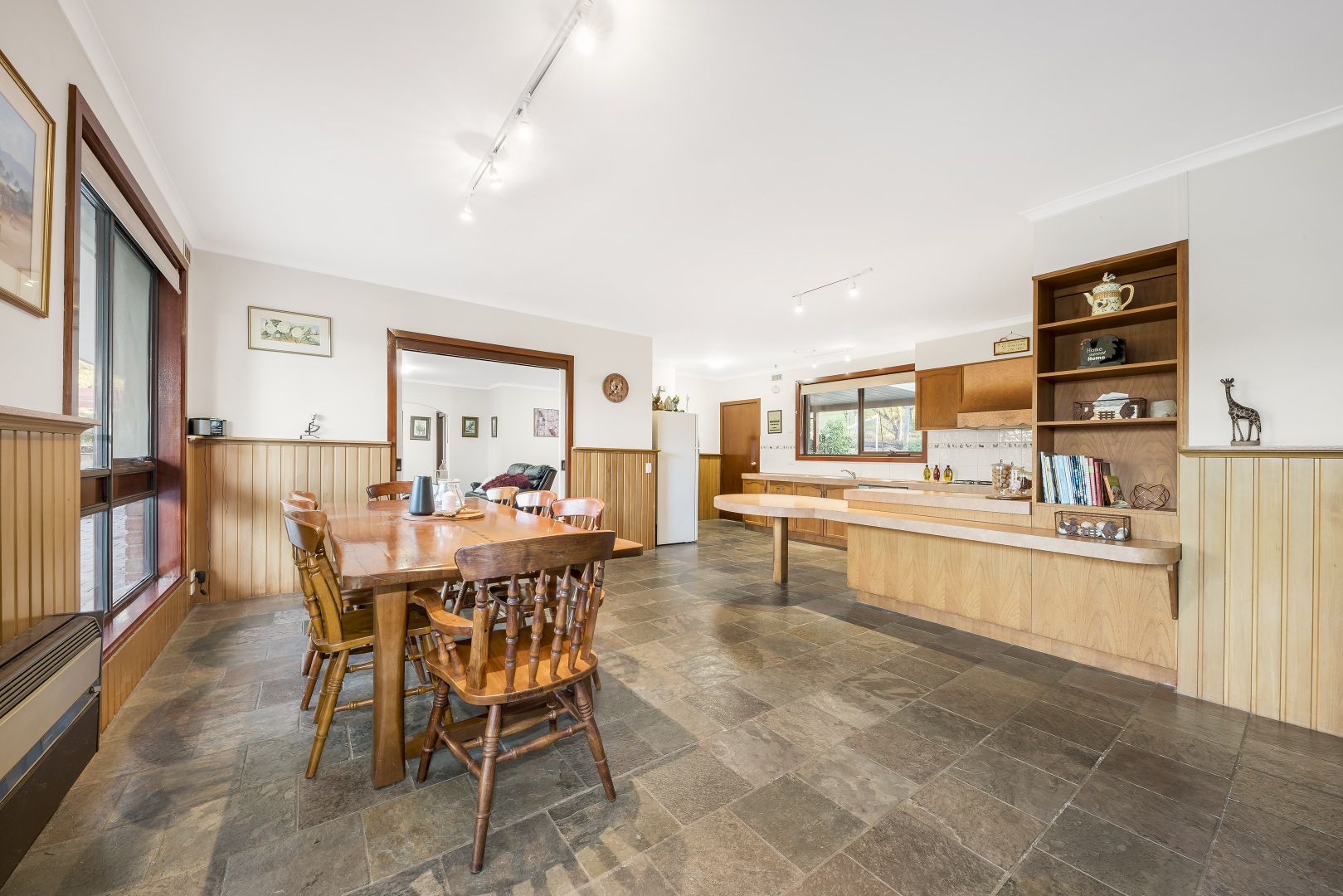 33 Mills Road, Hurstbridge VIC 3099, Image 2