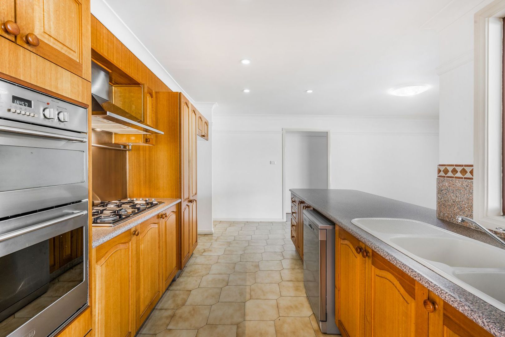 3 Melrose Place, Bossley Park NSW 2176, Image 1