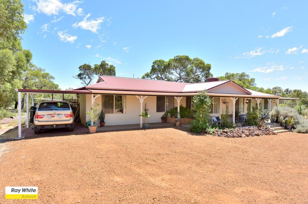 80 Blue Squill Drive, Lower Chittering WA 6084, Image 2