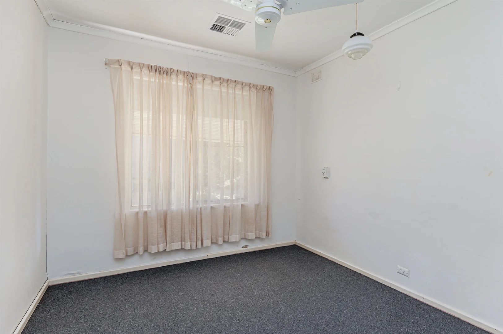 Additional image 6 of 2 Canberra Crescent, Valley View SA 5093