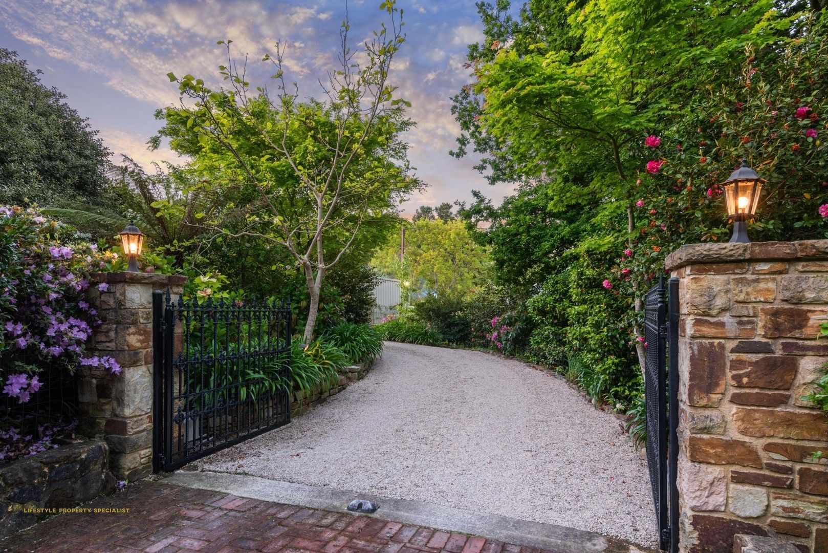 4 bedrooms House in 3 Snows Road STIRLING SA, 5152