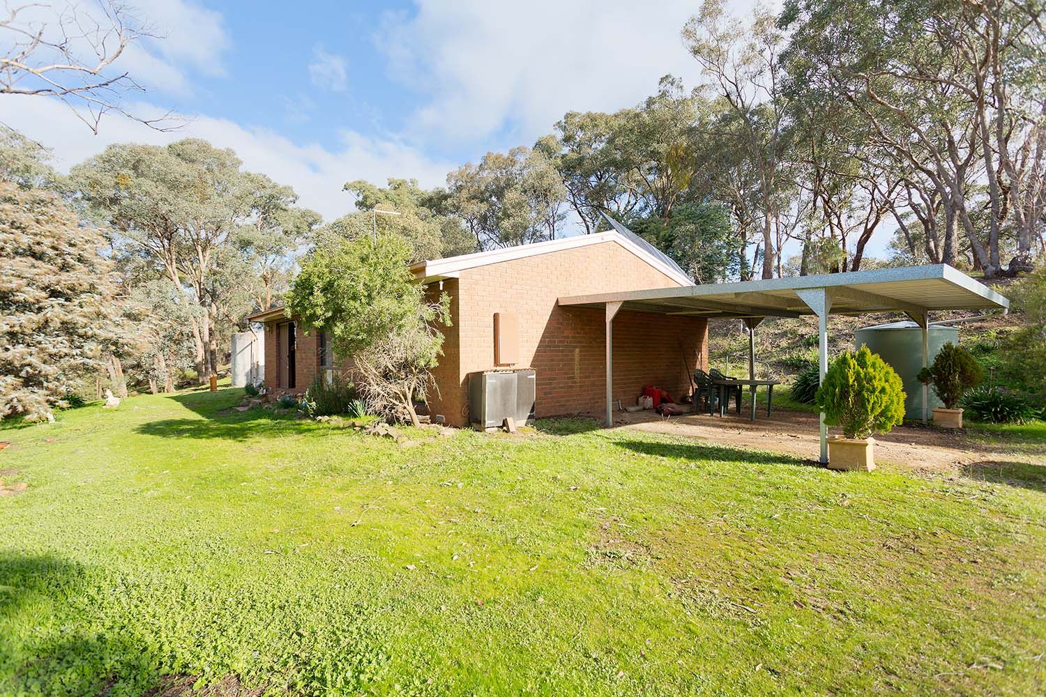 101 Bush Sanctuary Road, CHEWTON BUSHLANDS VIC 3451, Image 0