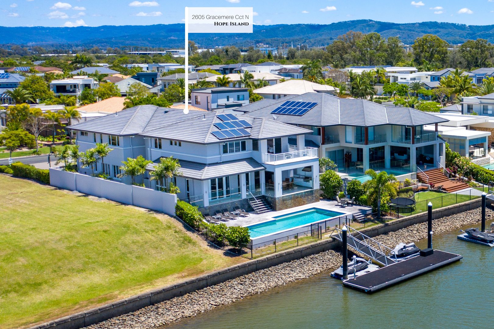 2605 Gracemere Circuit North, Hope Island Property History & Address