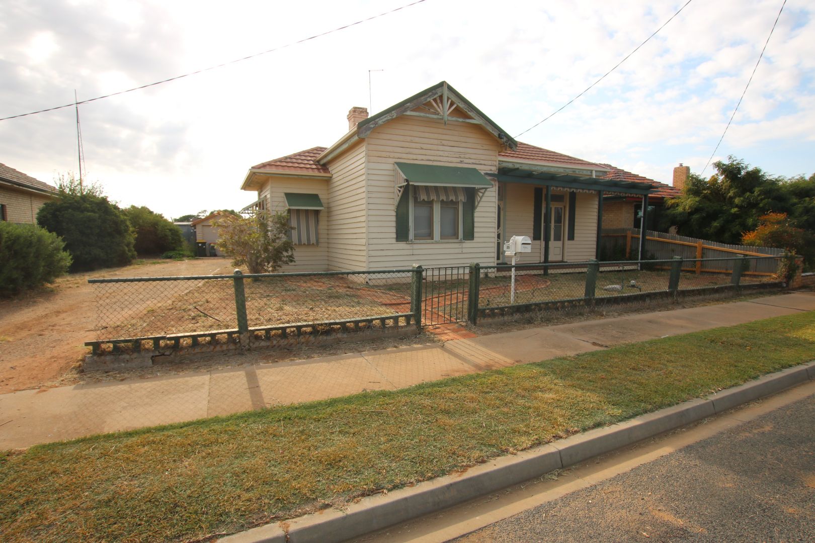 25 Houston Street, Donald VIC 3480