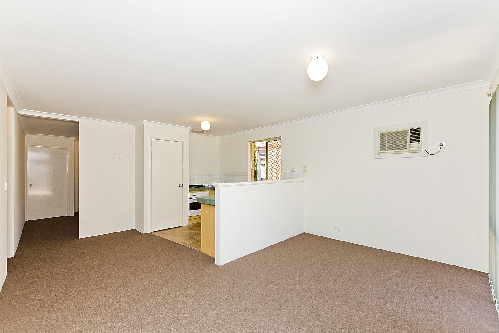 6/28 Holmesdale Road, Woodbridge WA 6056, Image 2