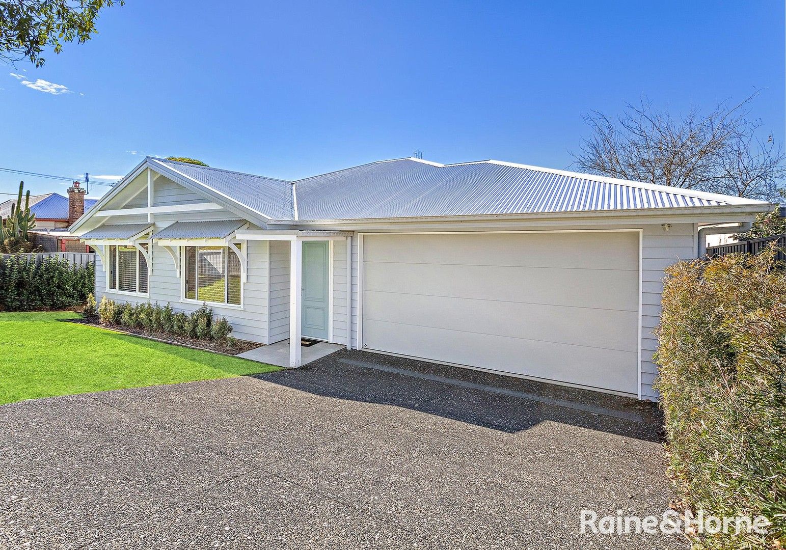 4 bedrooms House in 112B Shoalhaven Street NOWRA NSW, 2541