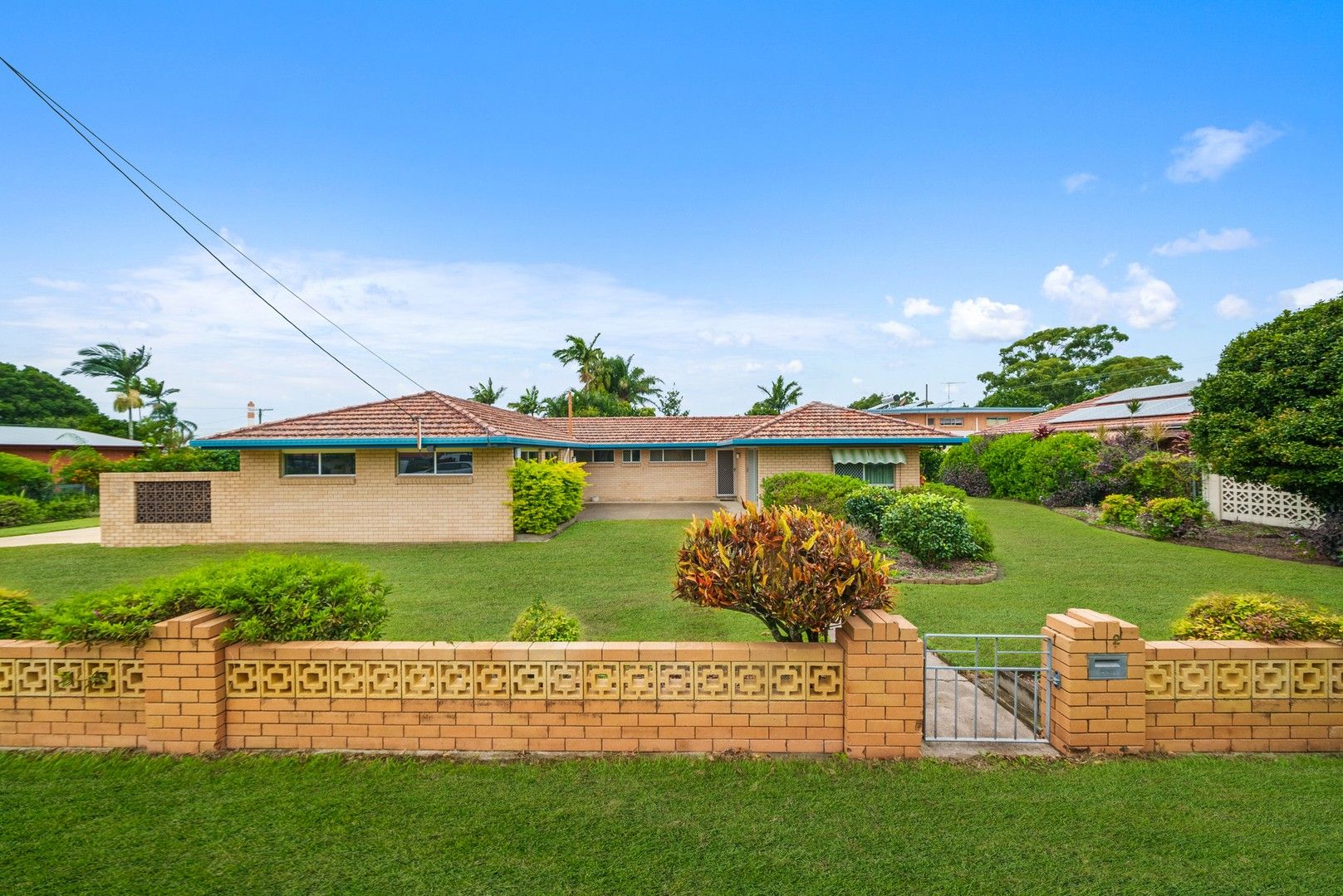 4 bedrooms House in 2 Fewings Street REDCLIFFE QLD, 4020